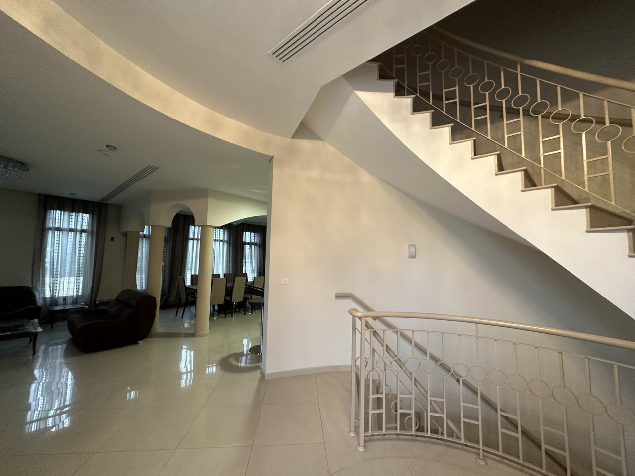 5 Bedrooms House / Villa in Nicosia, Nicosia