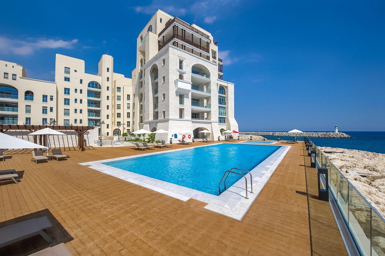 3 Bedrooms Apartment in Limassol Marina, Limassol