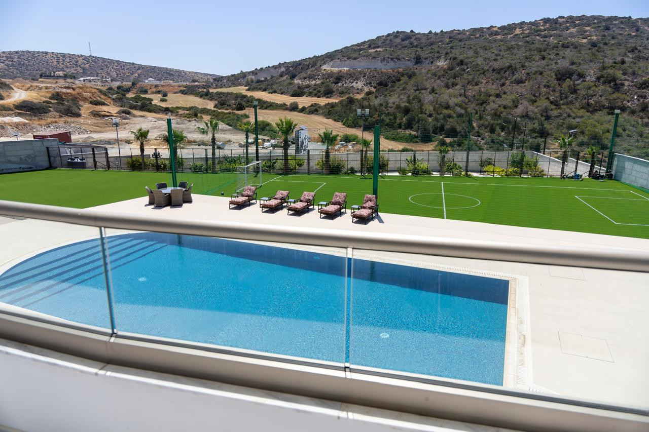 7 Bedrooms House / Villa in Pyrgos, Limassol