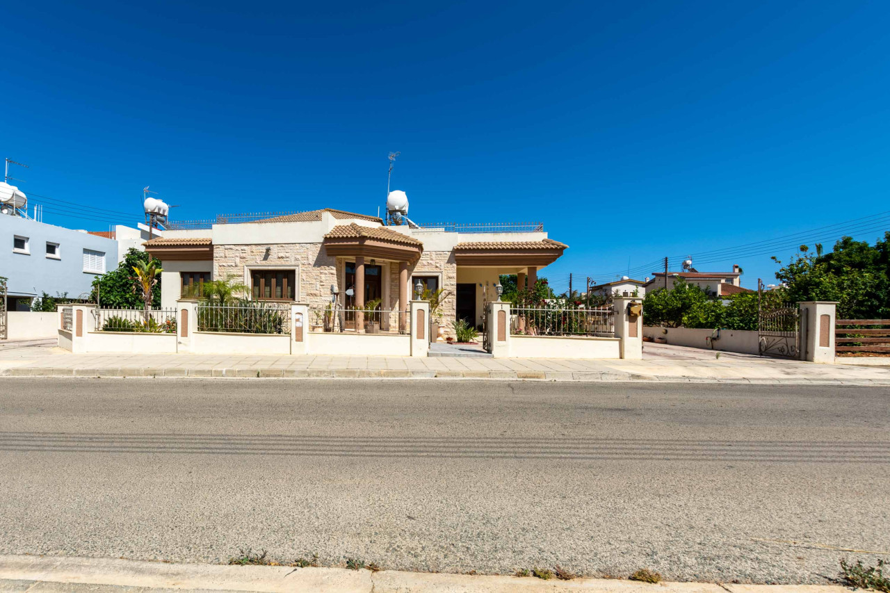 3 Bedrooms House / Villa in Paralimni, Famagusta