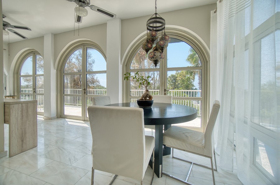 5 Bedrooms House / Villa in Peyia, Paphos