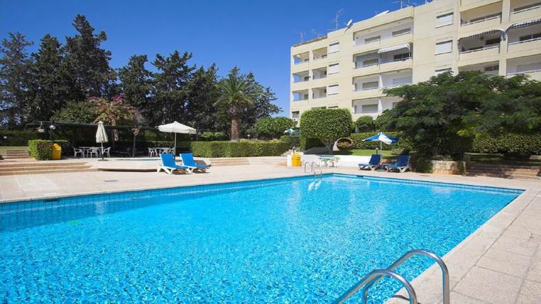3 Bedrooms Apartment in Agios Tychonas, Limassol