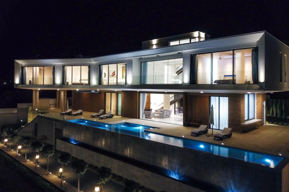 5 Bedrooms House / Villa in Peyia, Paphos