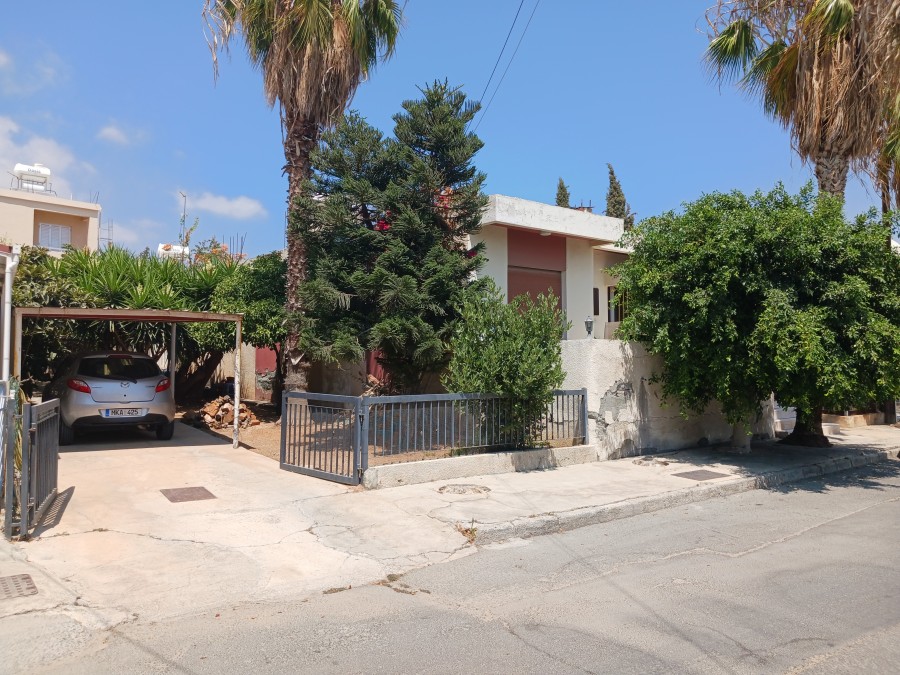 4 Bedrooms House / Villa in Agios Athanasios, Limassol