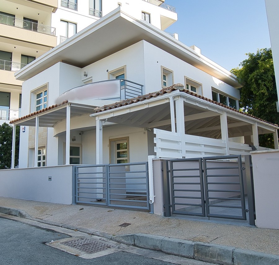 5 Bedrooms House / Villa in Pareklissia, Limassol