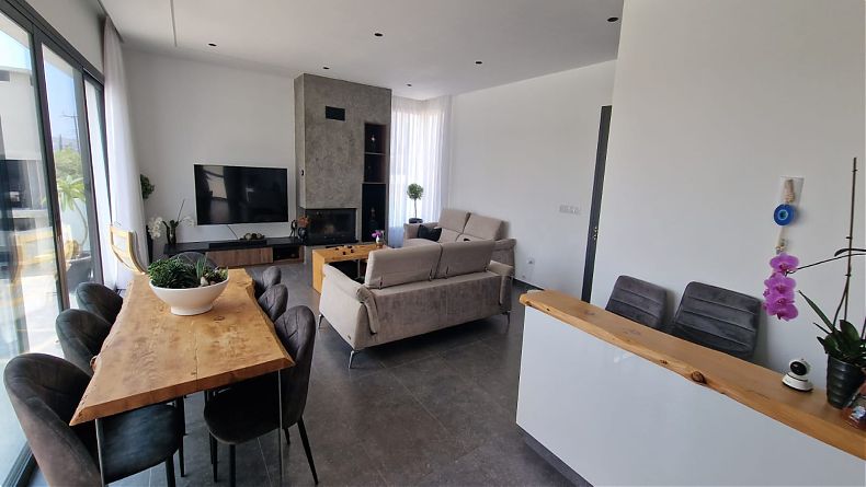 3 Bedrooms Apartment in Agios Tychonas, Limassol