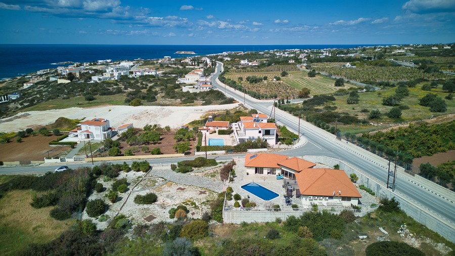 4 Bedrooms House / Villa in Peyia, Paphos