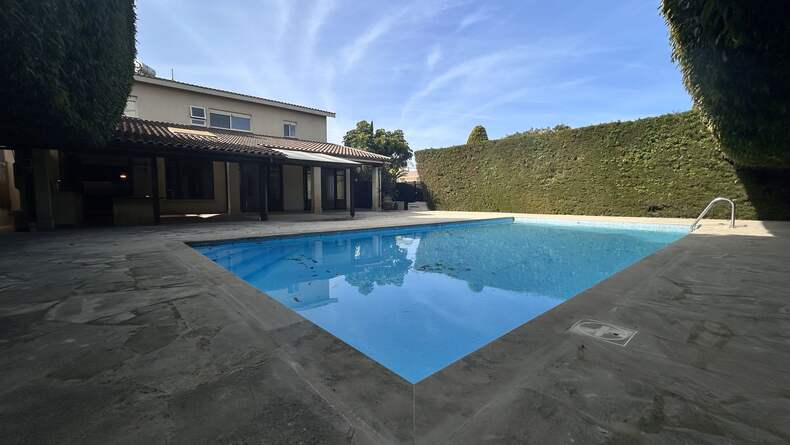 5 Bedrooms House / Villa in Kapsalos, Limassol