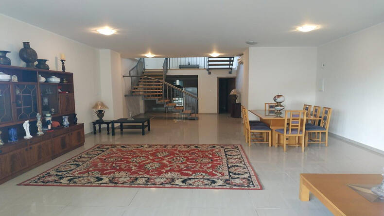 4 Bedrooms Apartment in Agios Tychonas, Limassol