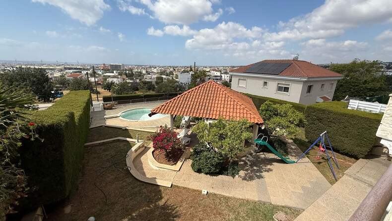 7 Bedrooms House / Villa in Agia Fyla, Limassol