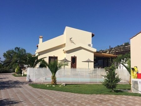 4 Bedrooms House / Villa in Koilani, Limassol