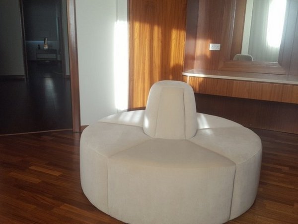 7 Bedrooms House / Villa in Lakatamia, Nicosia