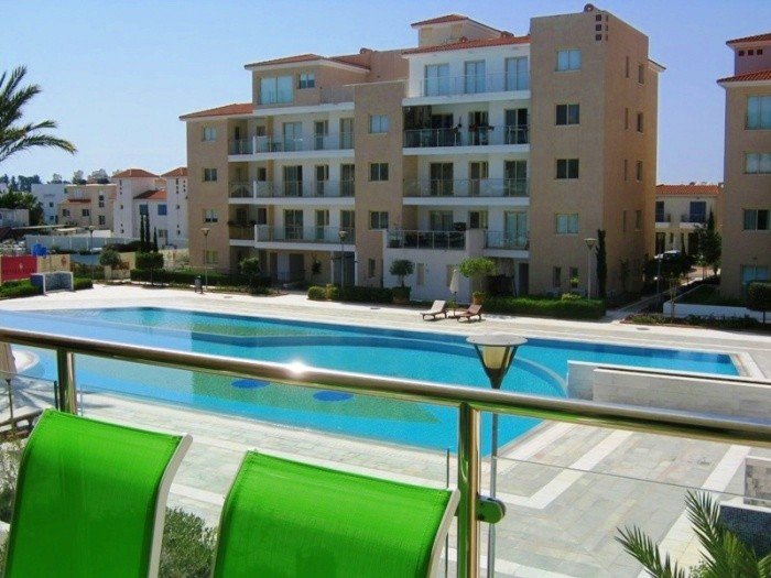 2 Bedrooms House / Villa in Universal, Paphos