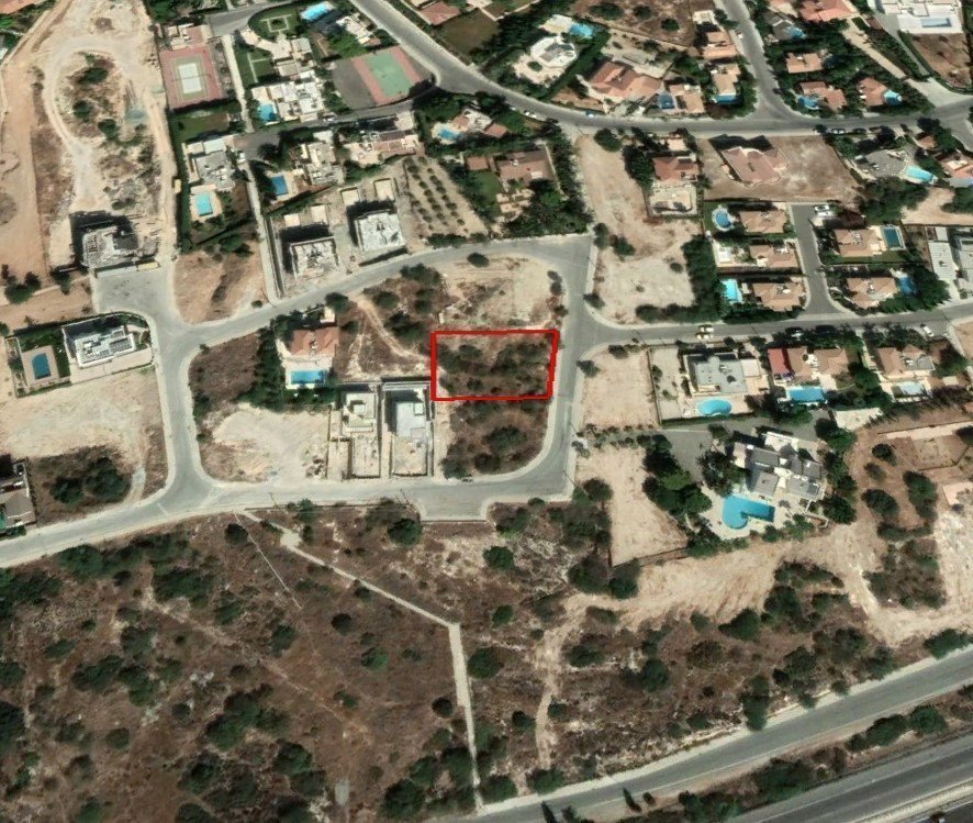 Land in Agios Tychonas, Limassol