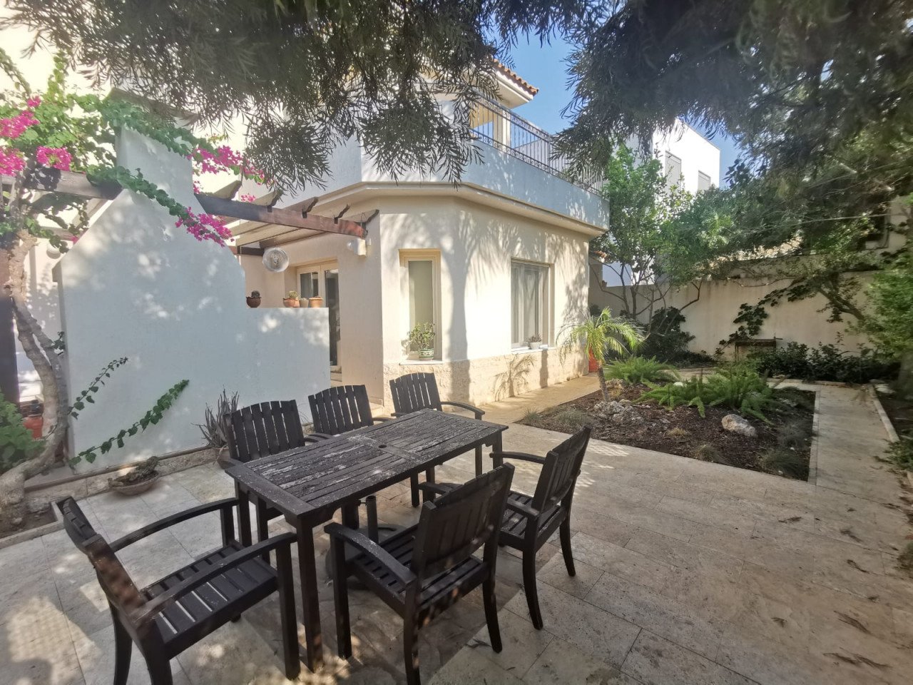 5 Bedrooms House / Villa in Aglantzia, Nicosia