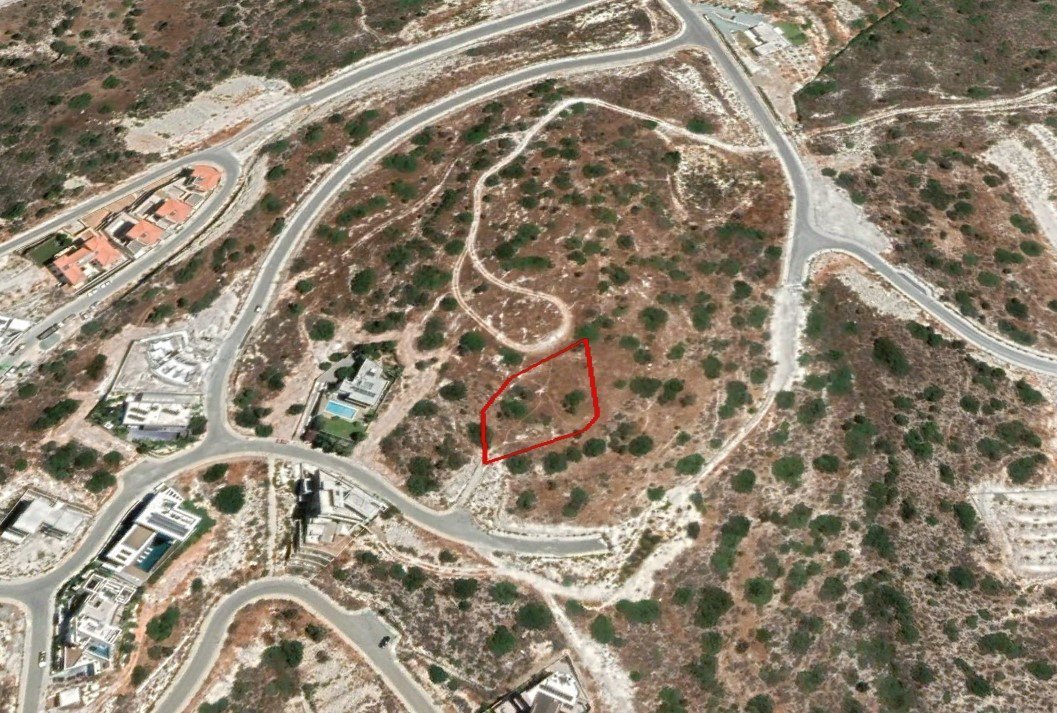 Land in Agios Tychonas, Limassol