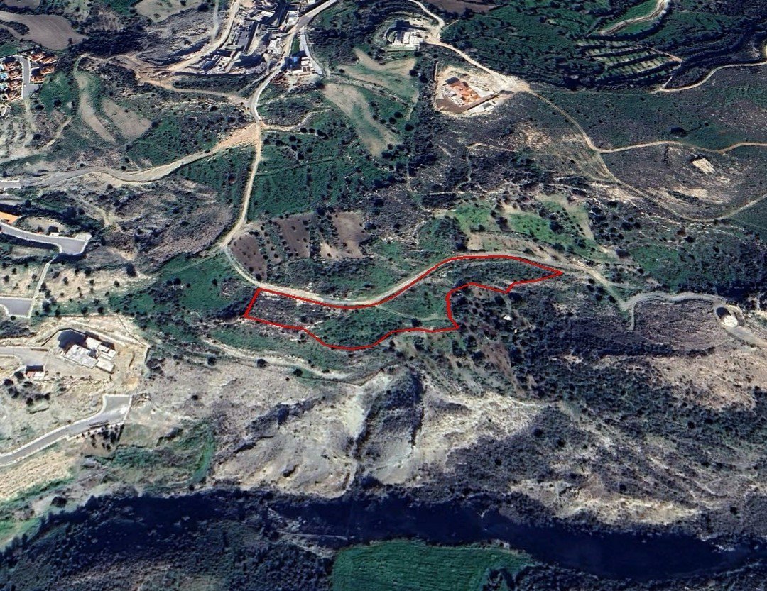 Land in Konia, Paphos