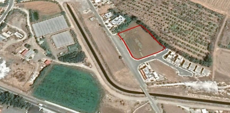 Land in Timi, Paphos