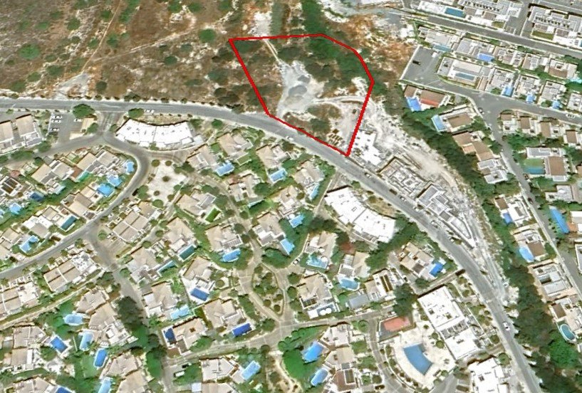 Land in Agios Tychonas, Limassol