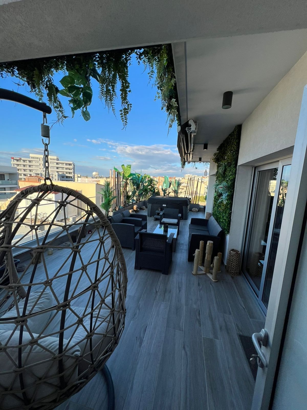 3 Bedrooms Apartment in Mesa Geitonia, Limassol