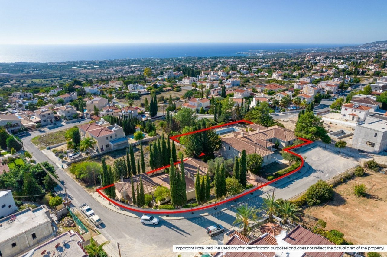 4 Bedrooms House / Villa in Tala, Paphos