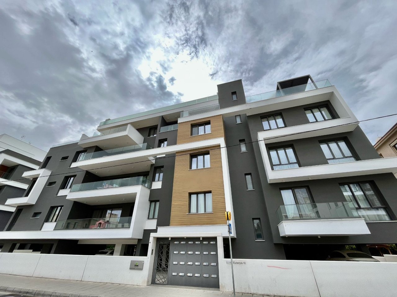 2 Bedrooms Apartment in Papas Area, Limassol