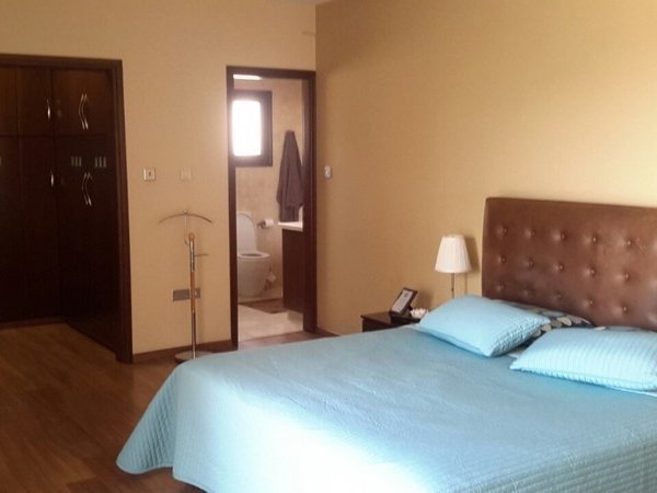 4 Bedrooms House / Villa in Palodia, Limassol