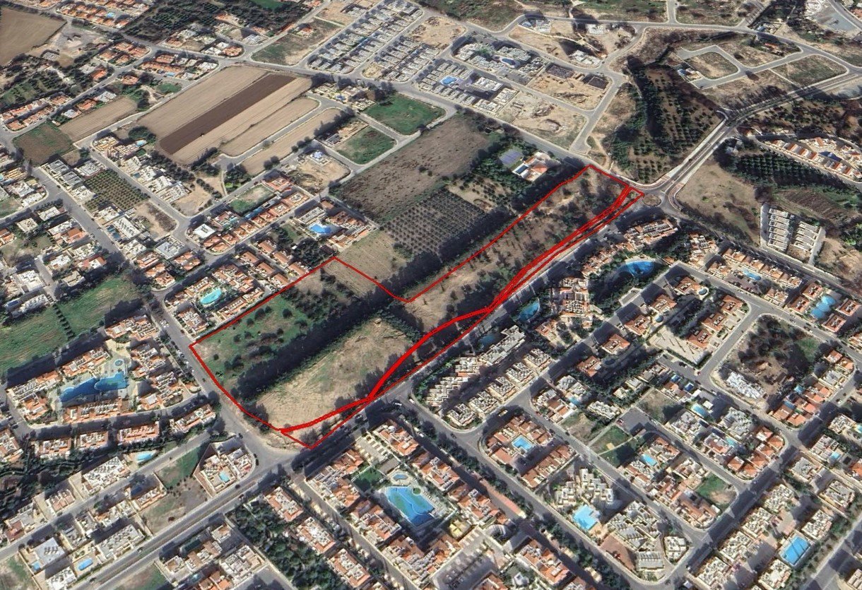 Land in Universal, Paphos