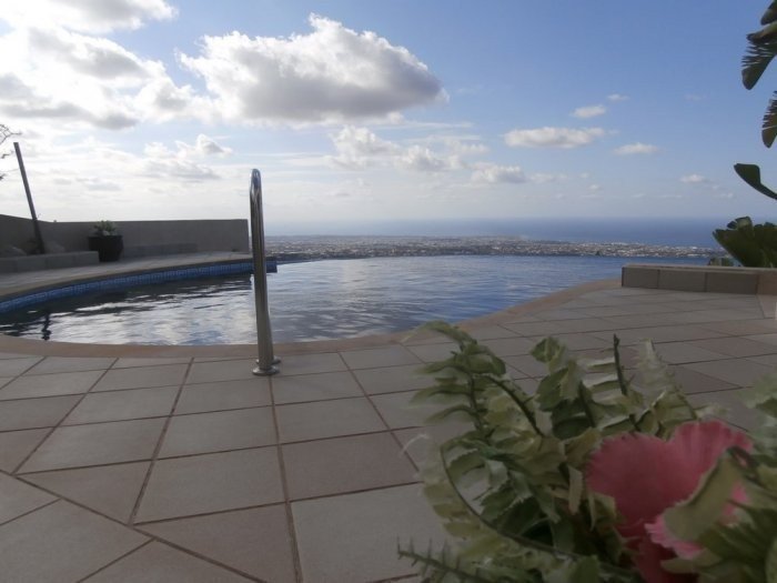 5 Bedrooms House / Villa in Tala, Paphos