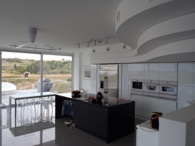 5 Bedrooms House / Villa in Maroni, Larnaca