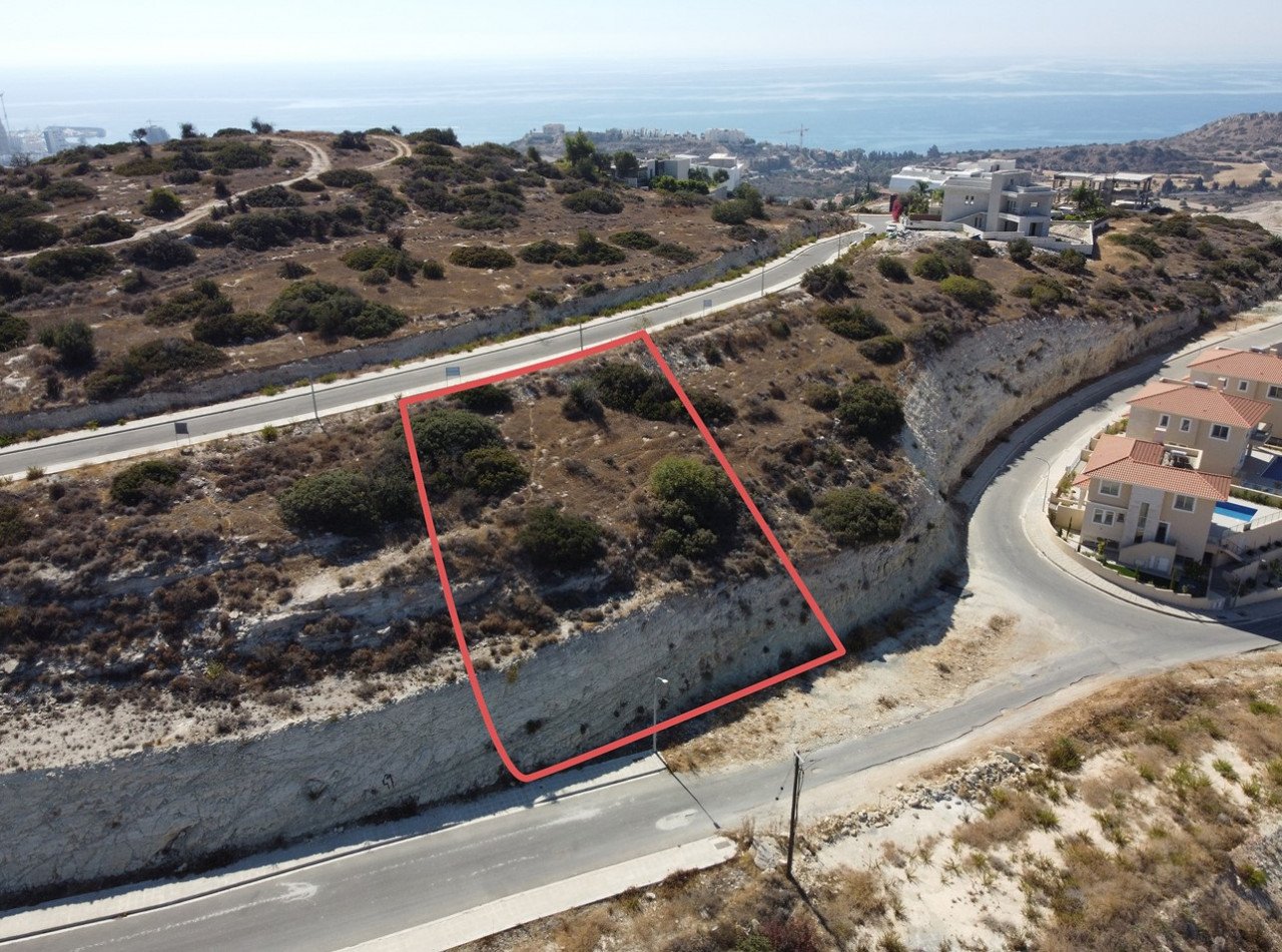 Land in Agios Tychonas, Limassol