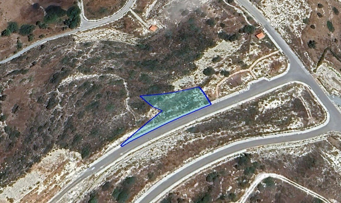 Land in Agios Tychonas, Limassol