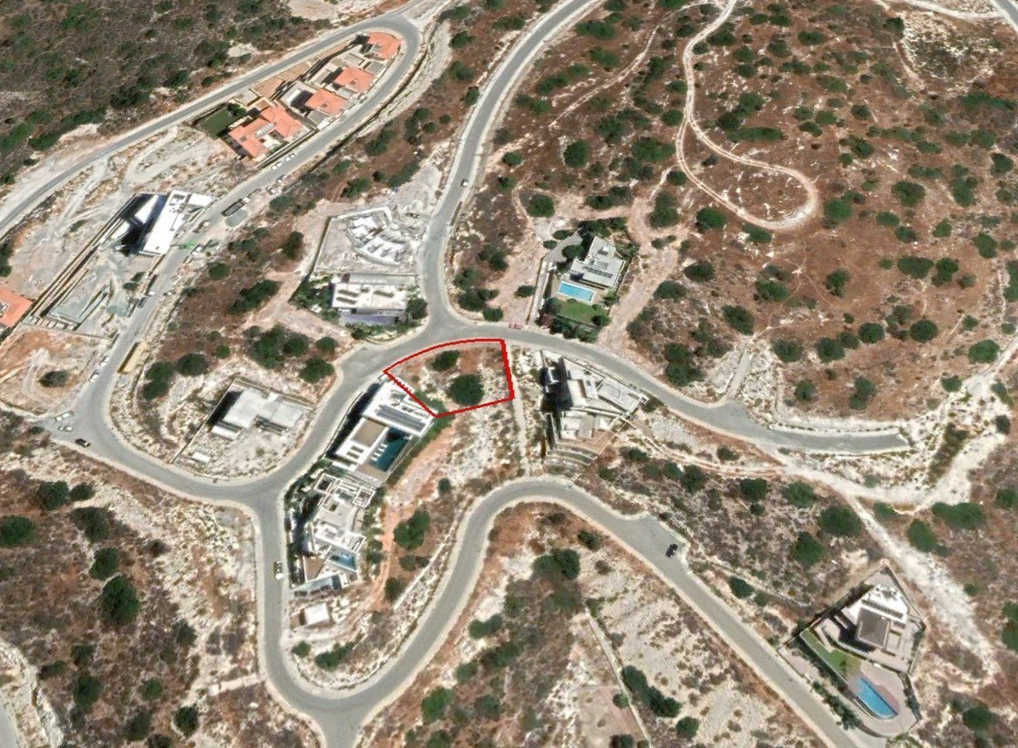 Land in Agios Tychonas, Limassol