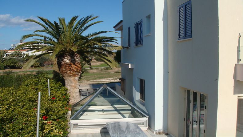 4 Bedrooms House / Villa in Coral Bay, Paphos