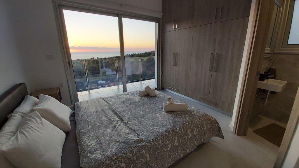 4 Bedrooms House / Villa in Tala, Paphos