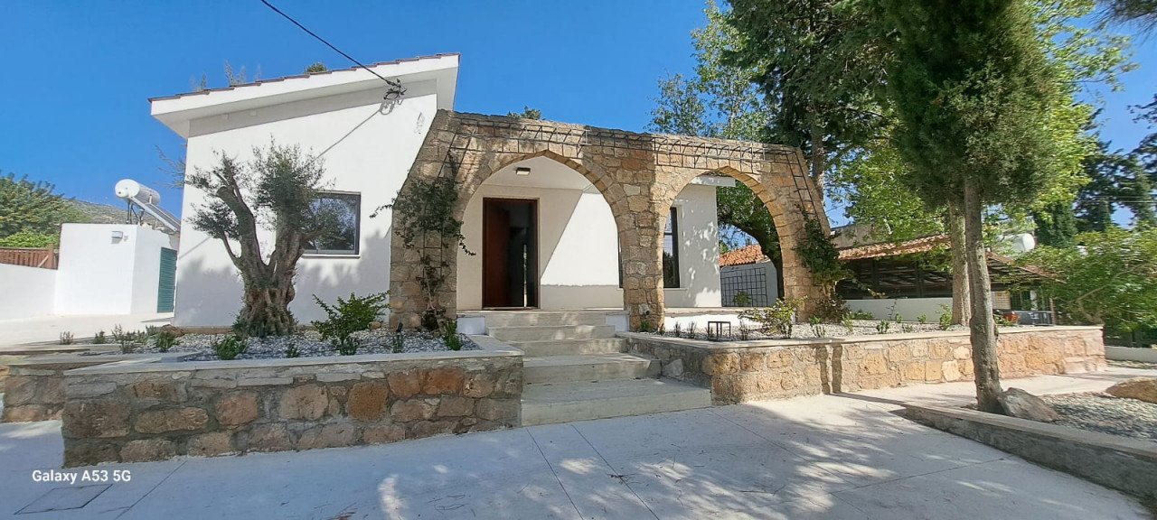 3 Bedrooms House / Villa in Tala, Paphos