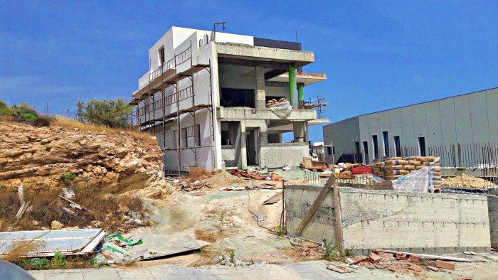 5 Bedrooms House / Villa in Agios Athanasios, Limassol