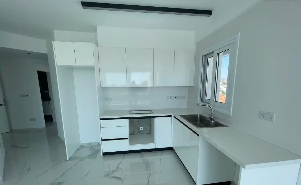 2 Bedrooms Apartment in City Center, Limassol