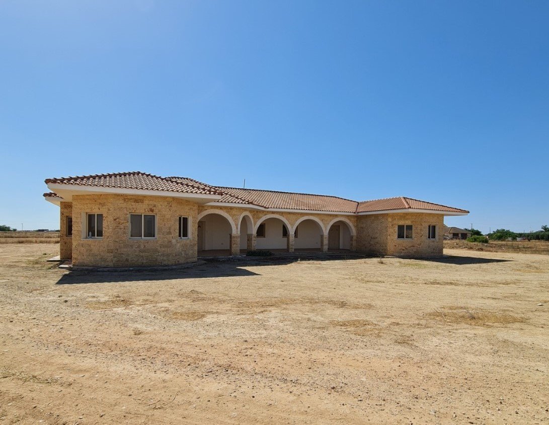 4 Bedrooms House / Villa in Frenaros, Famagusta