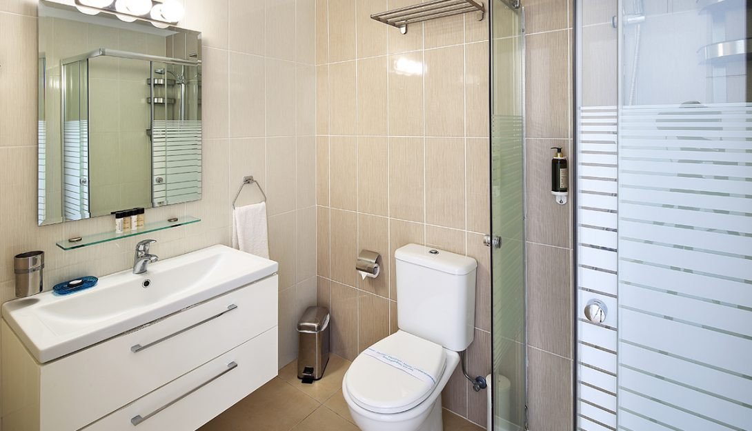 2 Bedrooms Investment in Universal, Paphos