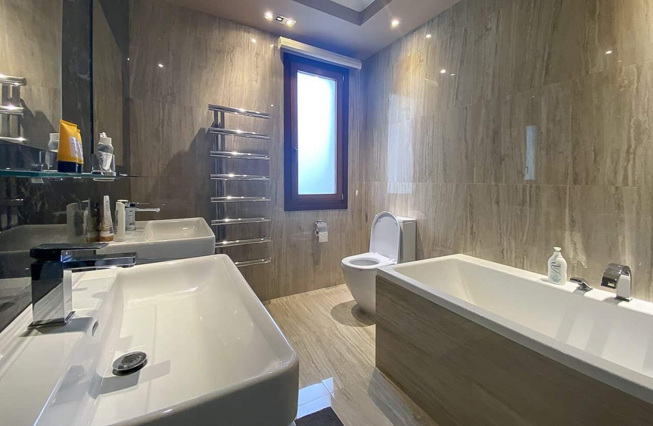 4 Bedrooms House / Villa in Aphrodite Hills, Paphos