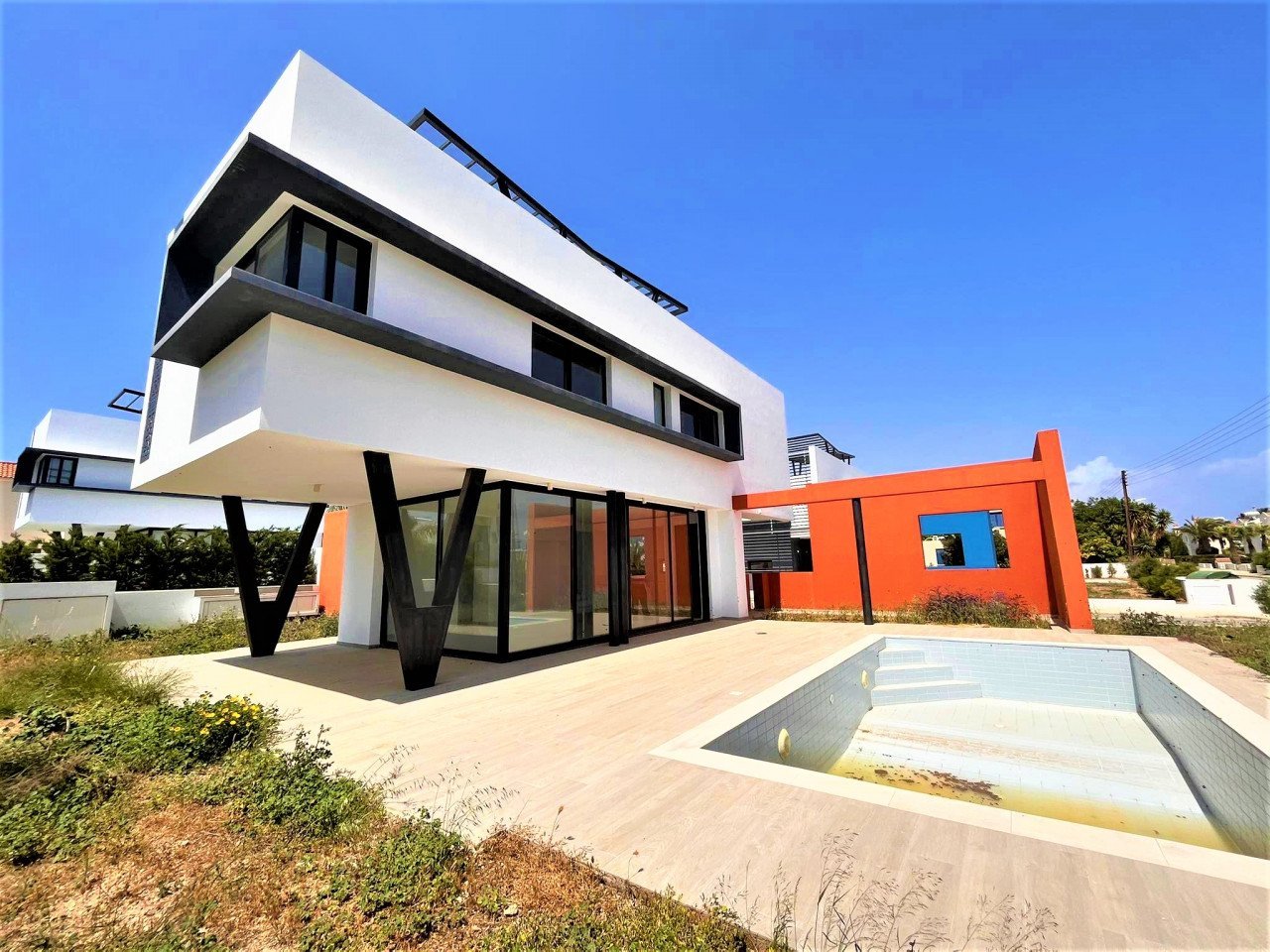 3 Bedrooms House / Villa in Protaras, Famagusta