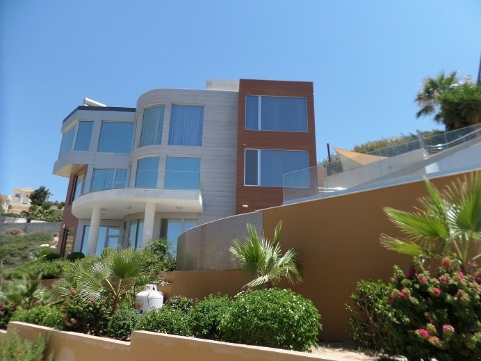 4 Bedrooms House / Villa in Agios Tychonas, Limassol