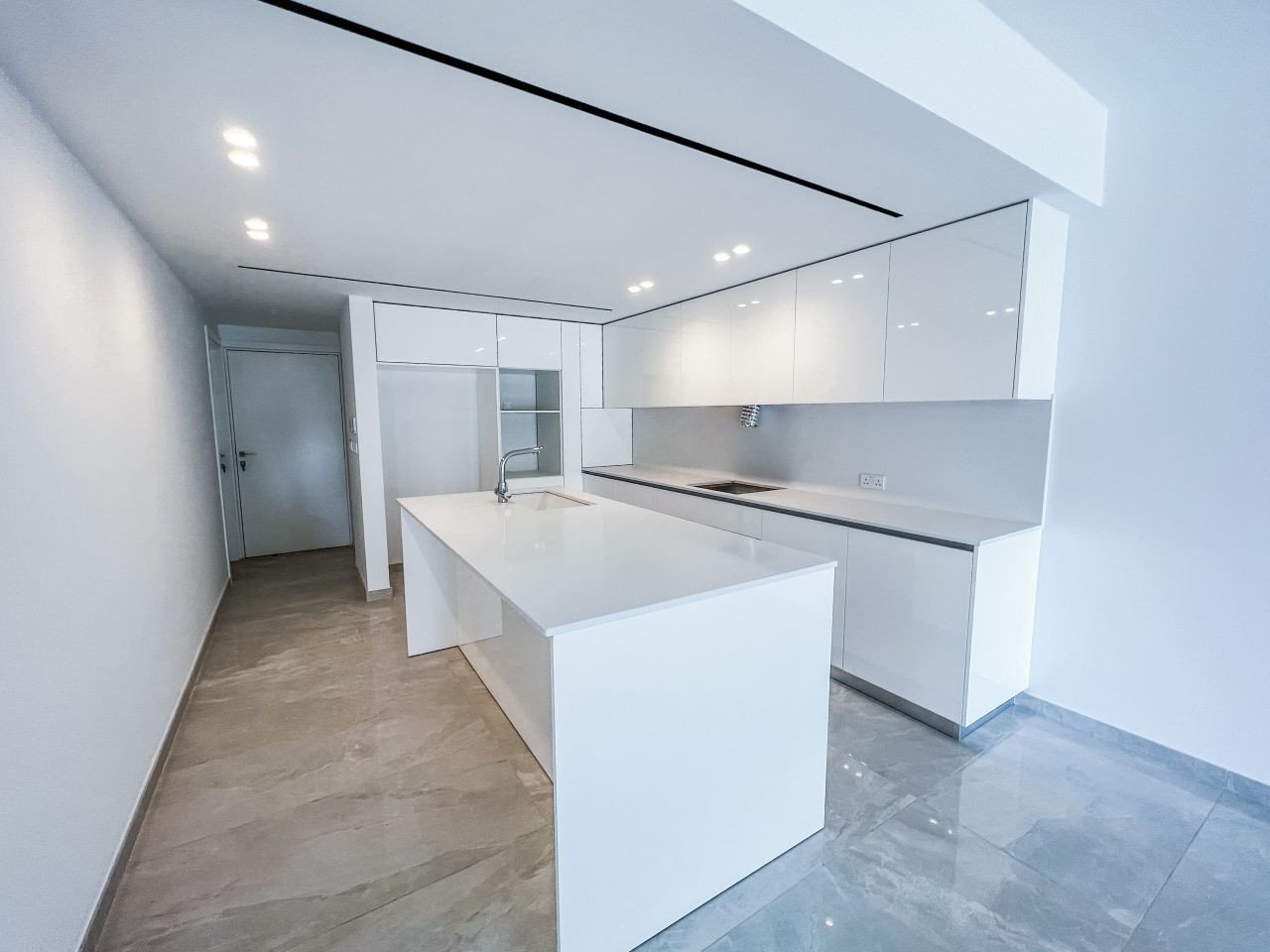 2 Bedrooms Apartment in Papas Area, Limassol