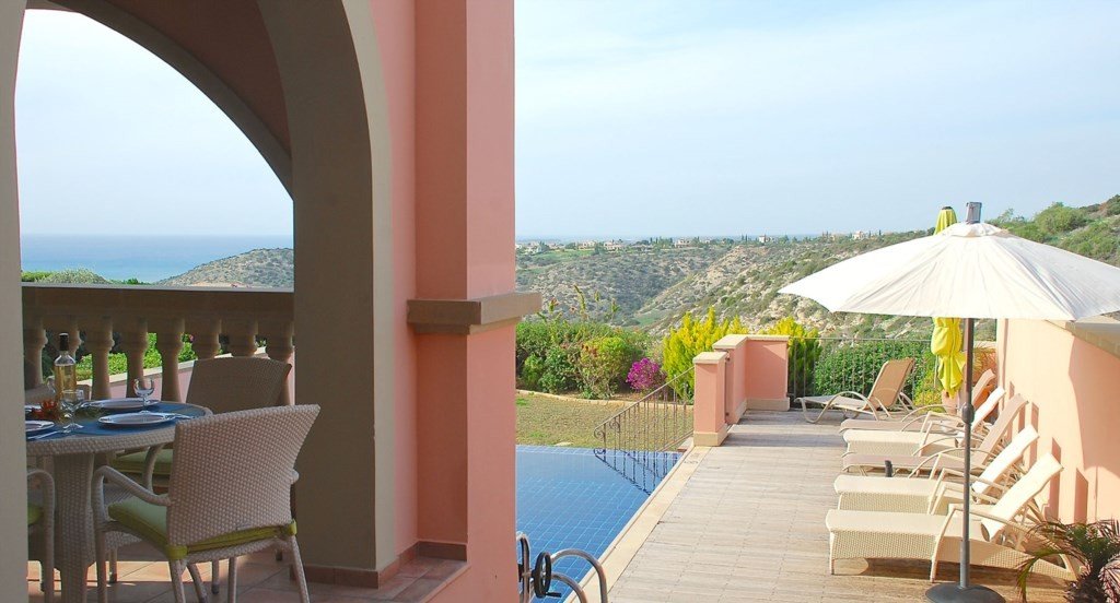 3 Bedrooms House / Villa in Aphrodite Hills, Paphos