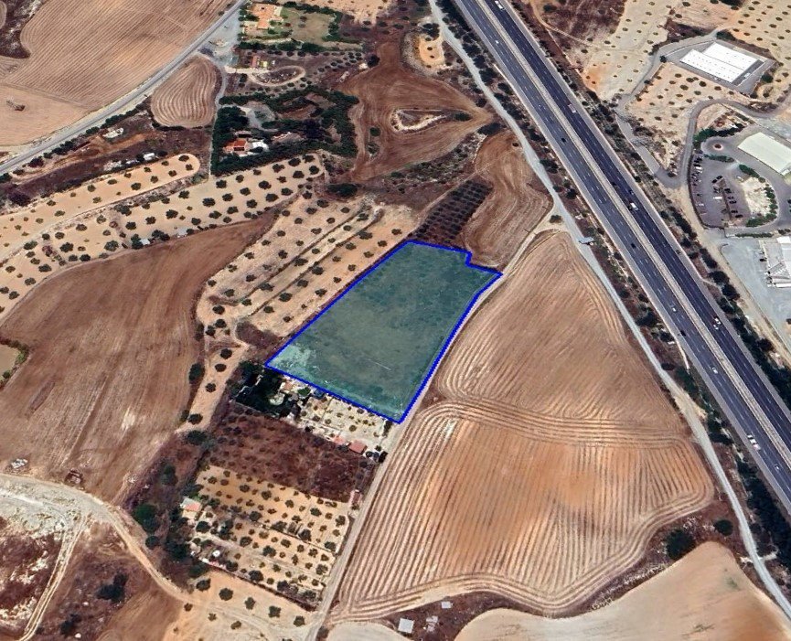 Land in Latsia, Nicosia