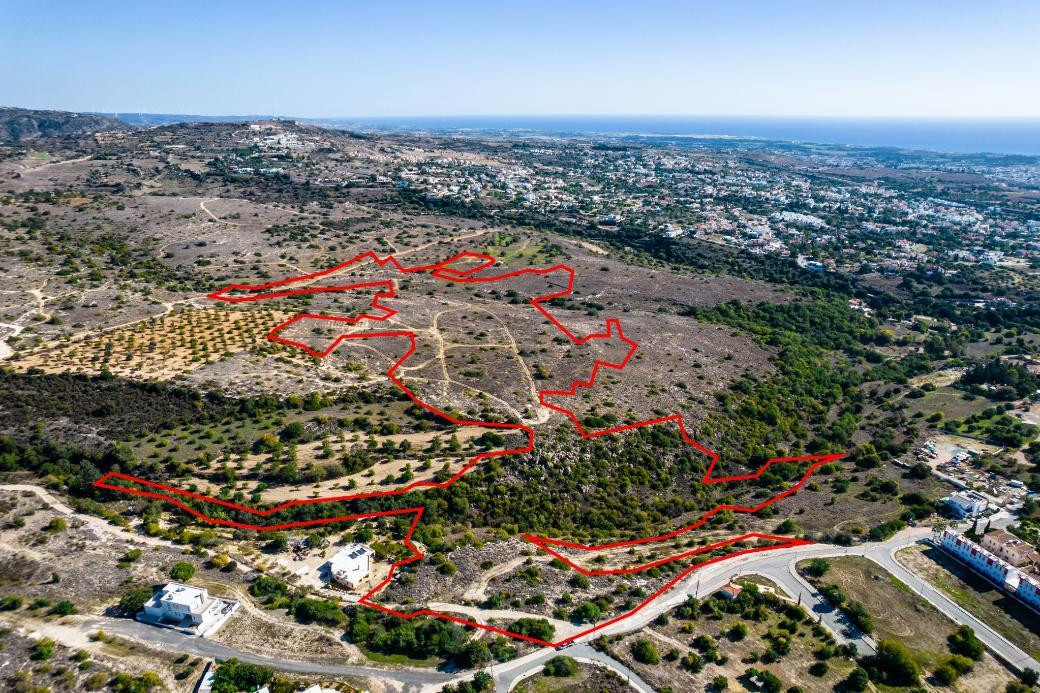Land in Anavargos, Paphos