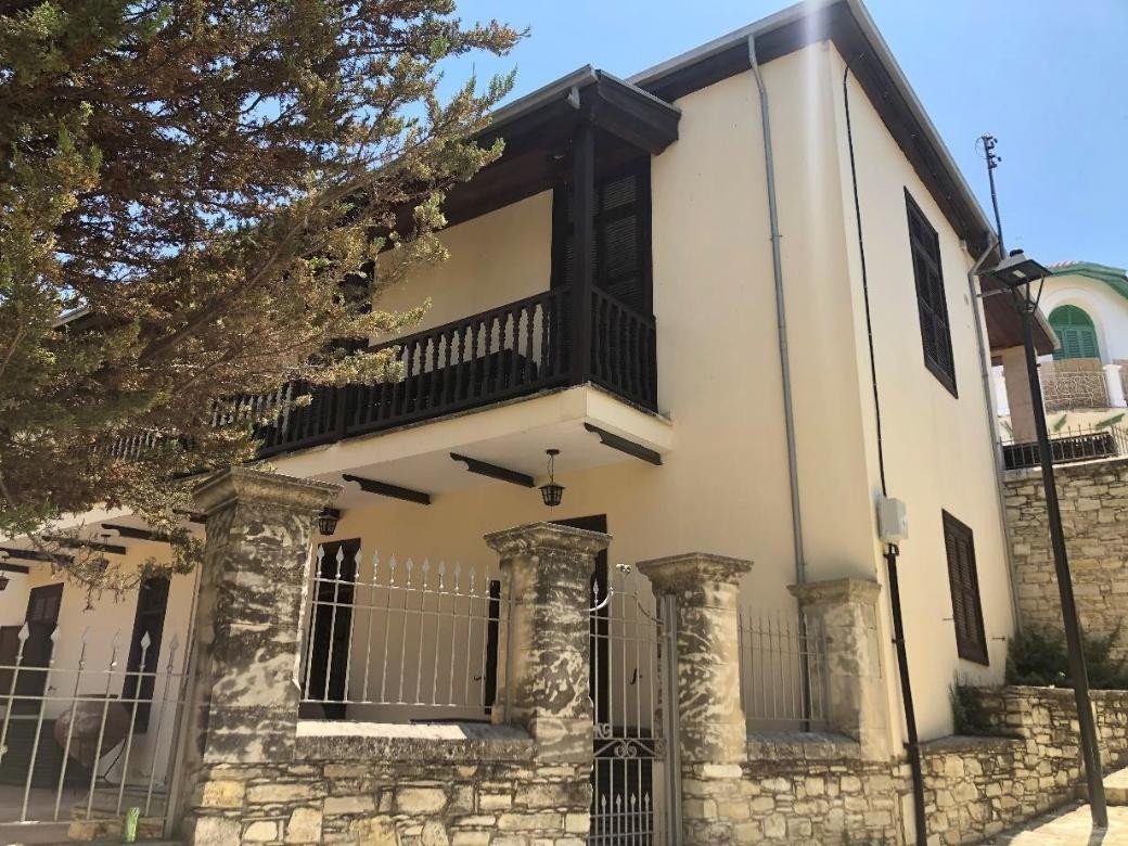 5 Bedrooms House / Villa in Lefkara, Larnaca