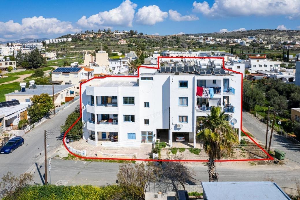 20 + Bedrooms Investment in Geroskipou, Paphos