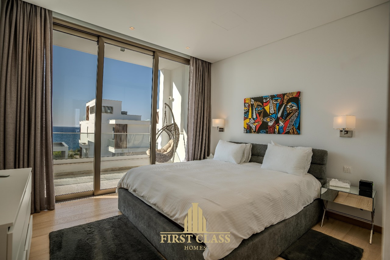 5 Bedrooms House / Villa in Kissonerga, Paphos